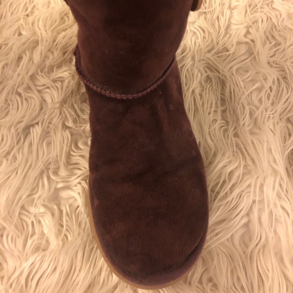 Purple Bailey Button Uggs - Picture 2 of 5